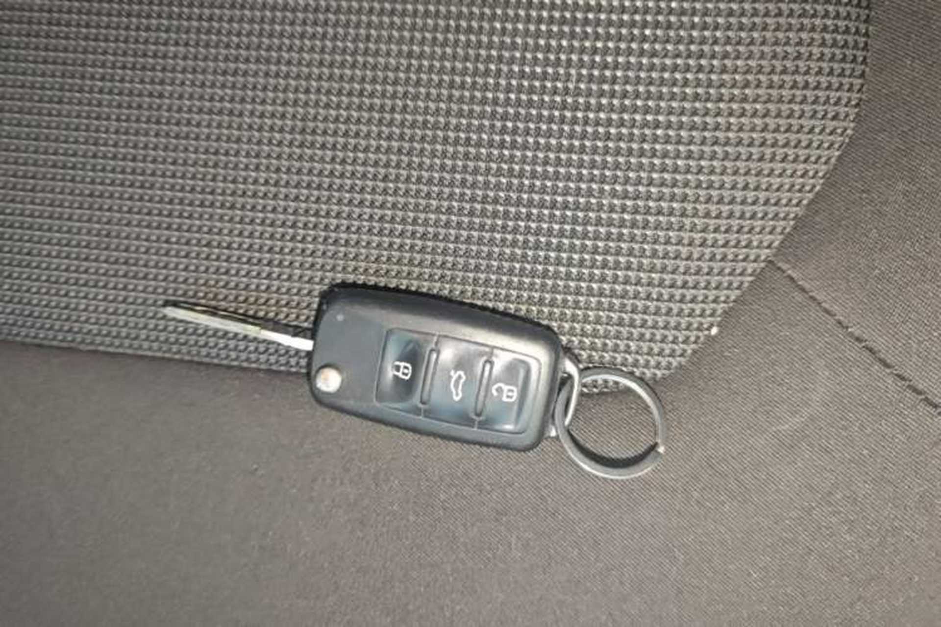 Used Volkswagen Jetta 2017 1.4L Manual Fashion Edition Vehicle Key