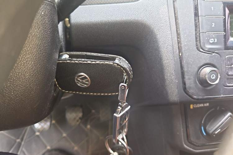 Used Volkswagen Jetta 2017 1.5L Manual Fashion Edition Vehicle Key