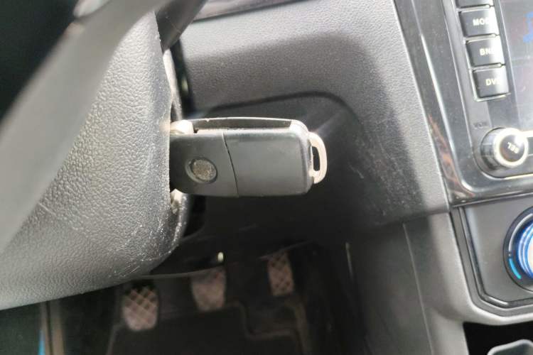 Used Volkswagen Jetta 2017 1.5L Manual Fashion Edition Vehicle Key