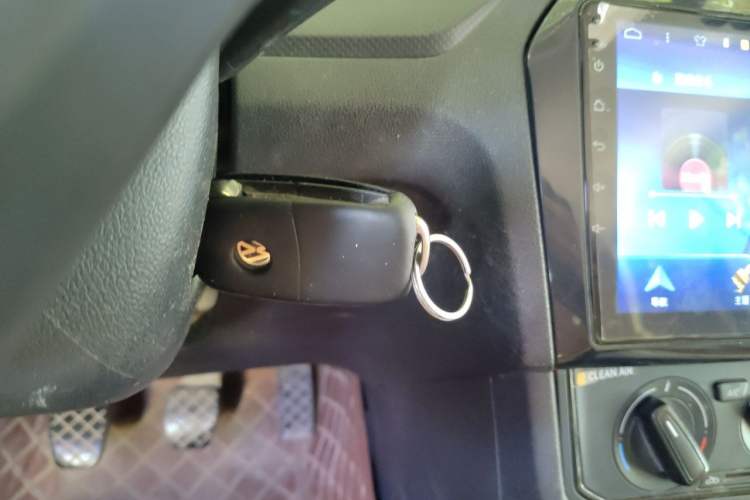 Used Volkswagen Jetta 2017 1.5L Manual Fashion Edition Vehicle Key