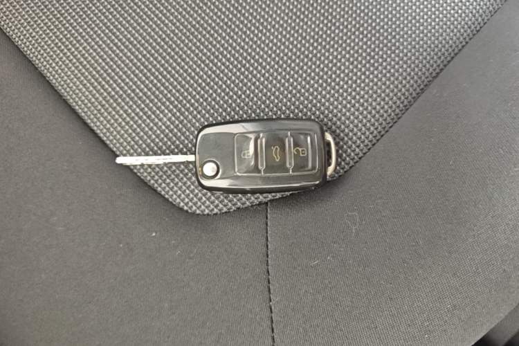 Used Volkswagen Jetta 2017 1.4L Manual Fashion Edition Vehicle Key