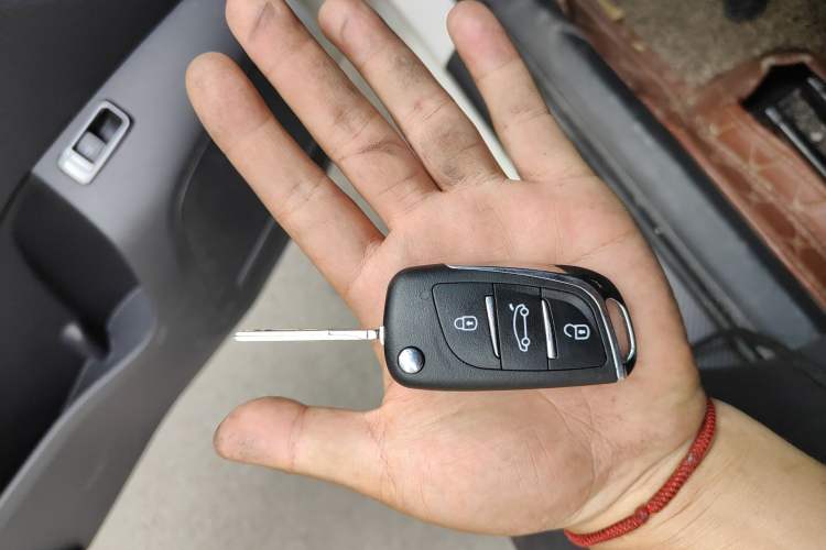Used Volkswagen Jetta 2017 1.5L Automatic Fashion Model Vehicle Key