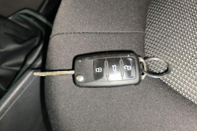 Used Volkswagen Jetta 2017 1.4L Manual Fashion Edition Vehicle Key