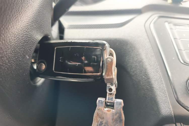 Used Volkswagen Jetta 2017 1.5L Automatic Fashion Model Vehicle Key