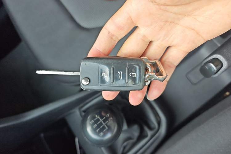 Used Volkswagen Jetta 2017 1.4L Manual Fashion Edition Vehicle Key