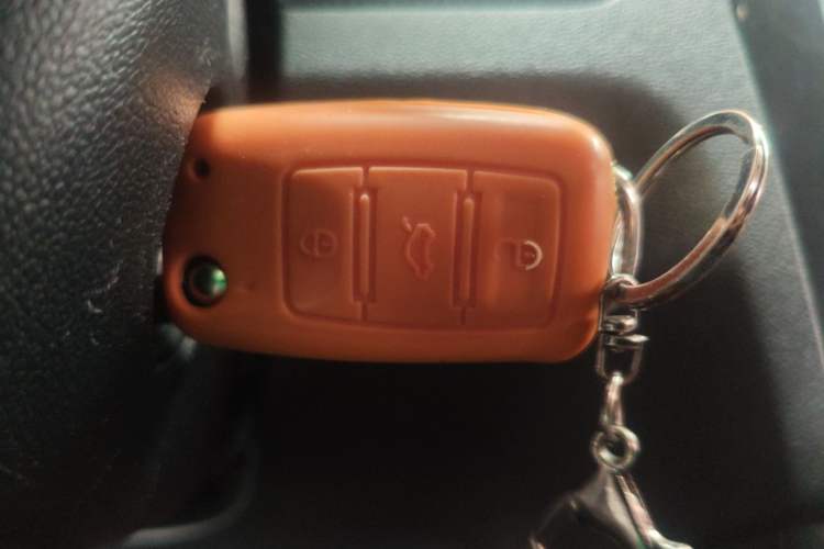 Used Volkswagen Jetta 2017 1.4L Manual Fashion Edition Vehicle Key