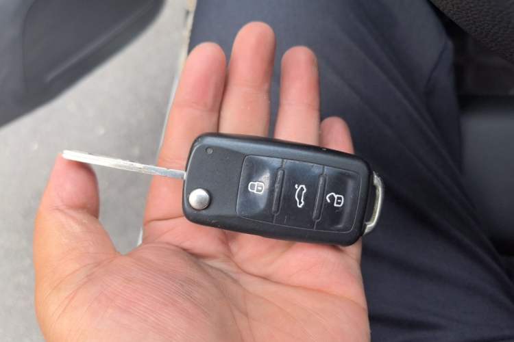 Used Volkswagen Jetta 2017 1.5L Manual Comfort Model Vehicle Key