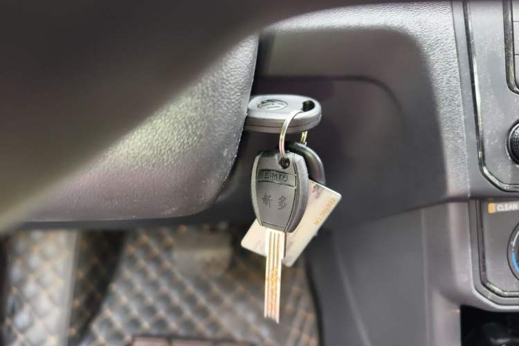 Used Volkswagen Jetta 2017 1.5L Automatic Fashion Model Vehicle Key