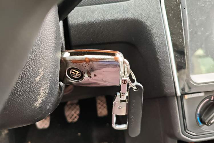 Used Volkswagen Jetta 2017 1.5L Manual Fashion Edition Vehicle Key