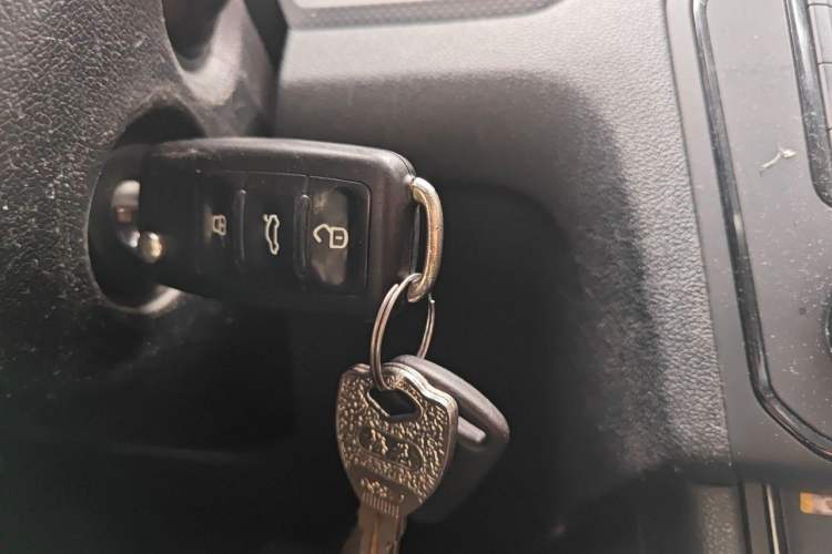 Used Volkswagen Jetta 2017 1.5L Automatic Fashion Model Vehicle Key