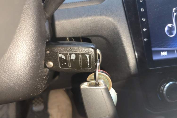 Used Volkswagen Jetta 2017 1.4L Manual Fashion Edition Vehicle Key