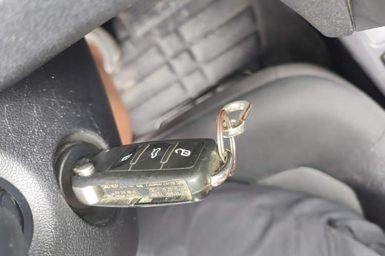 Used Volkswagen Jetta 2017 1.5L Manual Fashion Edition Vehicle Key