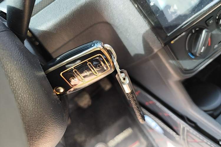 Used Volkswagen Jetta 2017 1.5L Manual Fashion Edition Vehicle Key