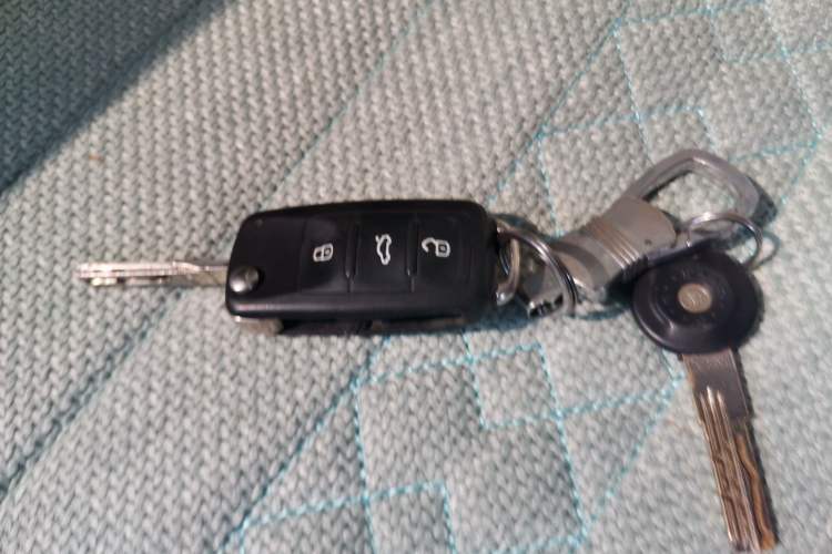 Used Volkswagen Jetta 2017 1.4L Manual Fashion Edition Vehicle Key
