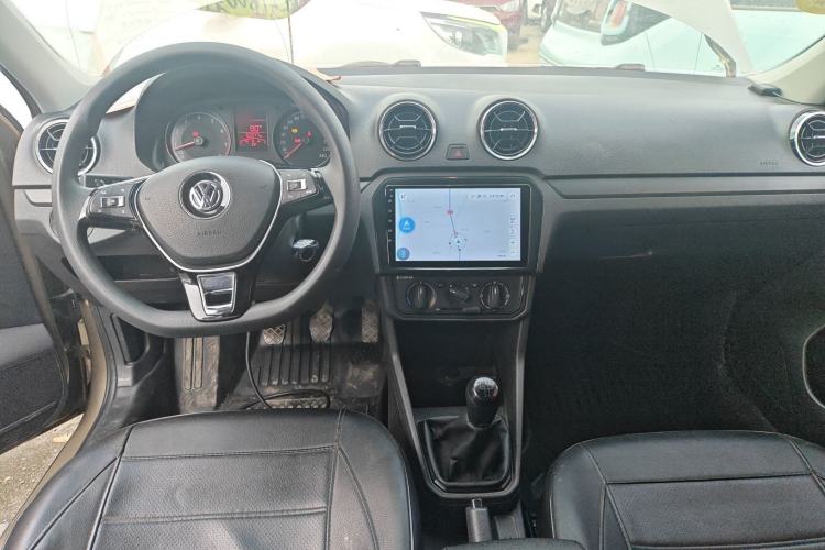 Used Volkswagen Jetta 2017 1.4L Manual Fashion Edition Center Console