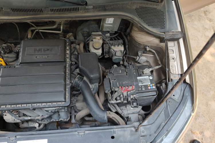 Used Volkswagen Jetta 2017 1.5L Manual Comfort Model Engine Bay Left