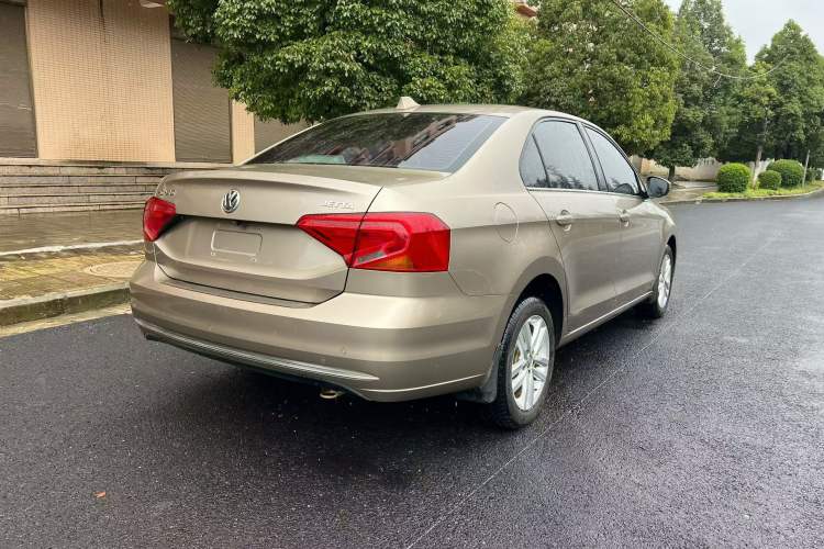 Used Volkswagen Jetta 2017 1.4L Manual Comfort Model Exterior 5