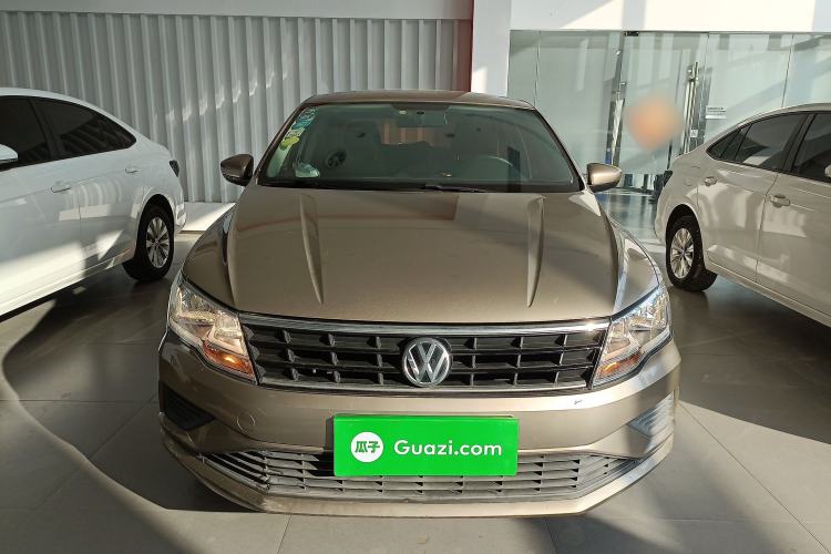 Used Volkswagen Jetta 2017 1.4L Manual Fashion Edition Front