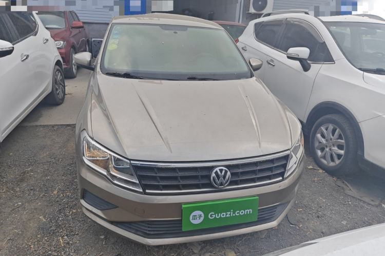 Used Volkswagen Jetta 2017 1.4L Manual Fashion Edition Front
