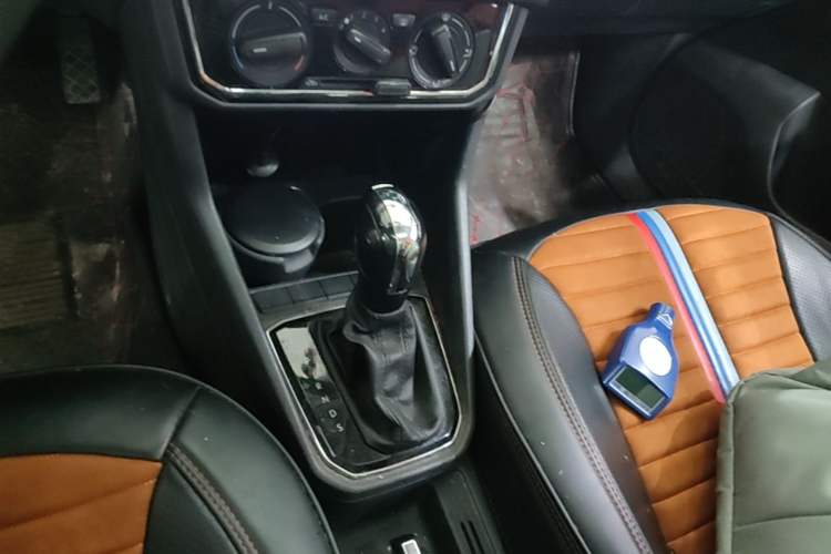 Used Volkswagen Jetta 2017 1.5L Automatic Comfort Model Gear Lever