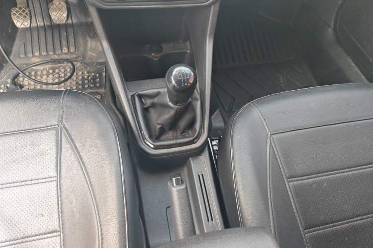 Used Volkswagen Jetta 2017 1.4L Manual Fashion Edition Gear Lever