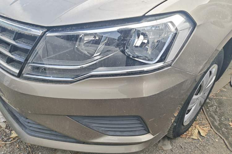 Used Volkswagen Jetta 2017 1.4L Manual Fashion Edition Left Front Headlight