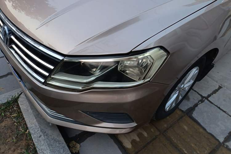 Used Volkswagen Jetta 2017 1.4L Manual Fashion Edition Left Front Headlight