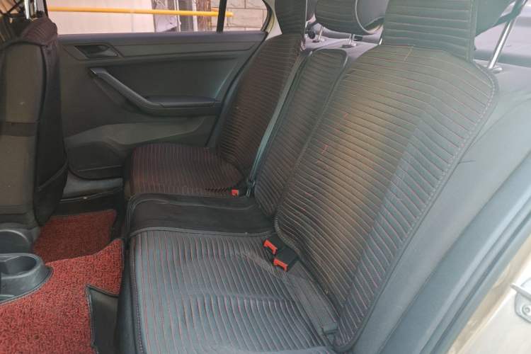 Used Volkswagen Jetta 2017 1.5L Automatic Fashion Model Left Rear Seat