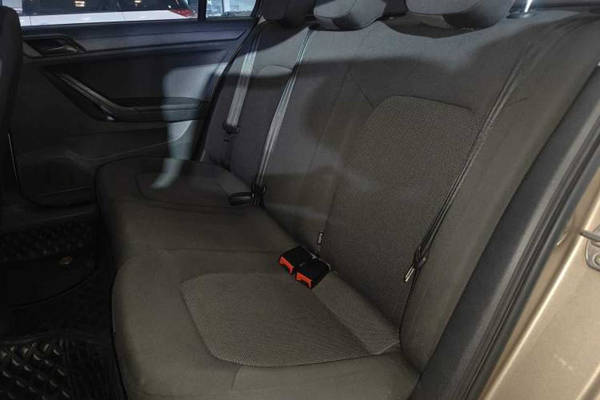 Used Volkswagen Jetta 2017 1.5L Automatic Fashion Model Left Rear Seat