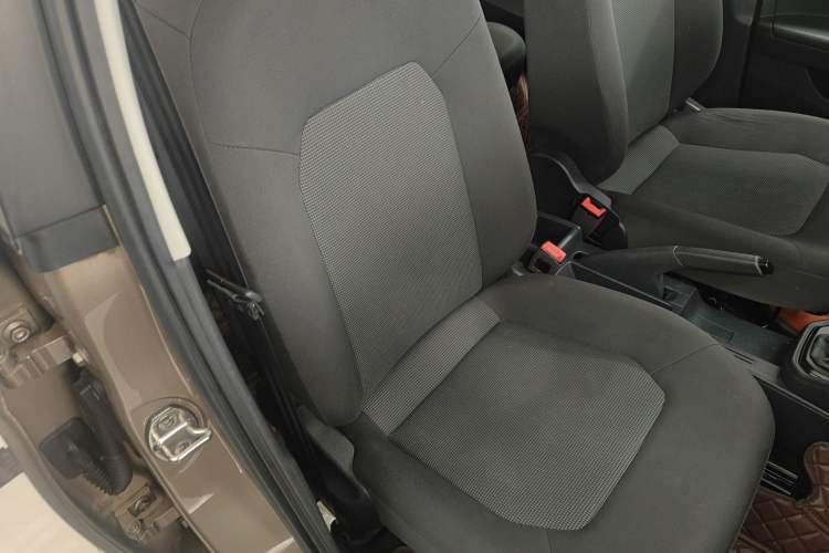 Used Volkswagen Jetta 2017 1.5L Automatic Fashion Model Right Front Seat