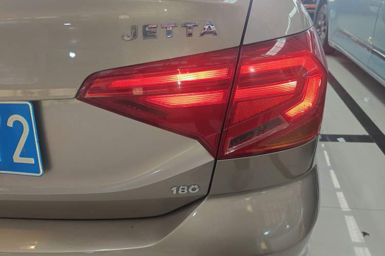 Used Volkswagen Jetta 2017 1.5L Automatic Fashion Model Right Rear Taillight