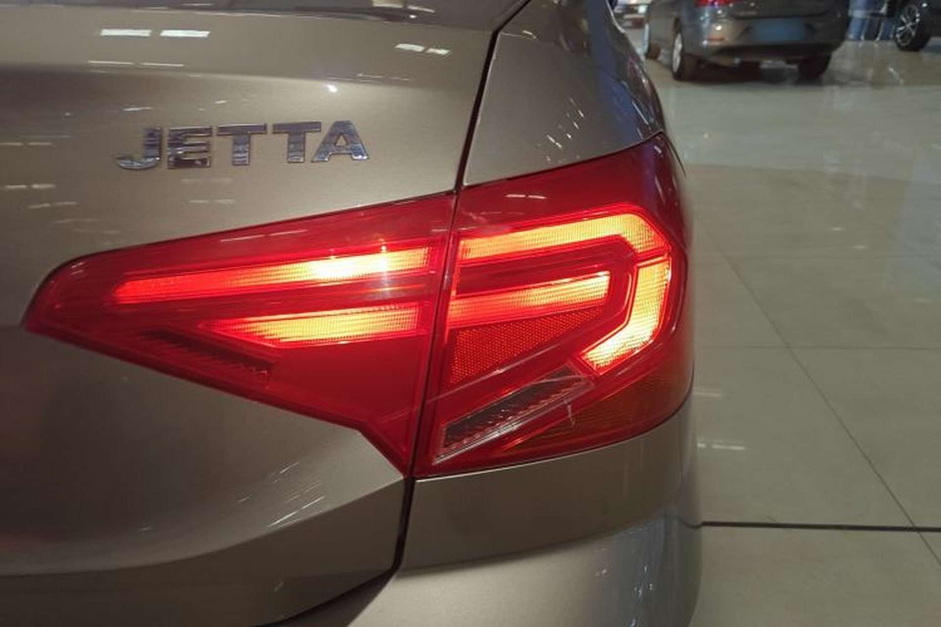 Used Volkswagen Jetta 2017 1.5L Automatic Fashion Model Right Rear Taillight