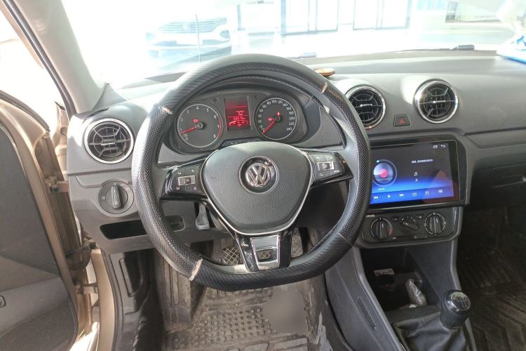 Used Volkswagen Jetta 2017 1.4L Manual Fashion Edition Steering Wheel