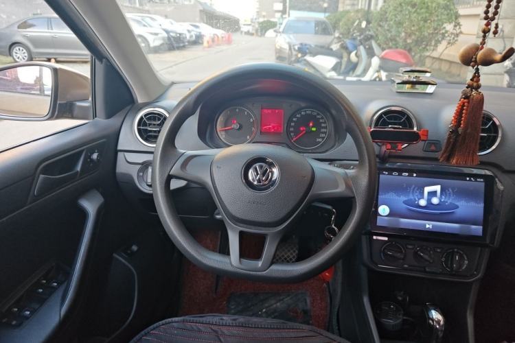 Used Volkswagen Jetta 2017 1.5L Automatic Fashion Model Steering Wheel