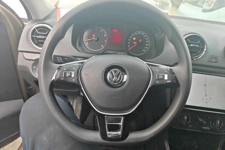 Used Volkswagen Jetta 2017 1.4L Manual Fashion Edition Steering Wheel