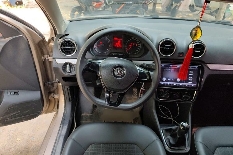 Used Volkswagen Jetta 2017 1.5L Manual Comfort Model Steering Wheel
