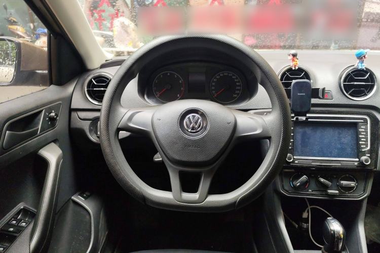 Used Volkswagen Jetta 2017 1.5L Automatic Fashion Model Steering Wheel