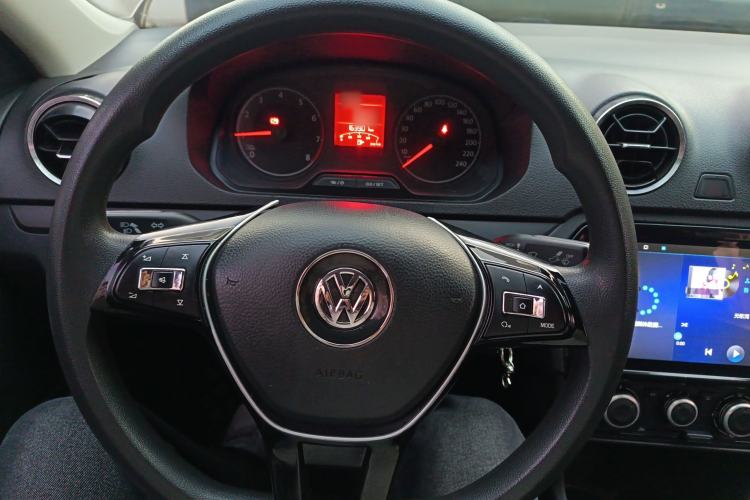 Used Volkswagen Jetta 2017 1.4L Manual Fashion Edition Steering Wheel