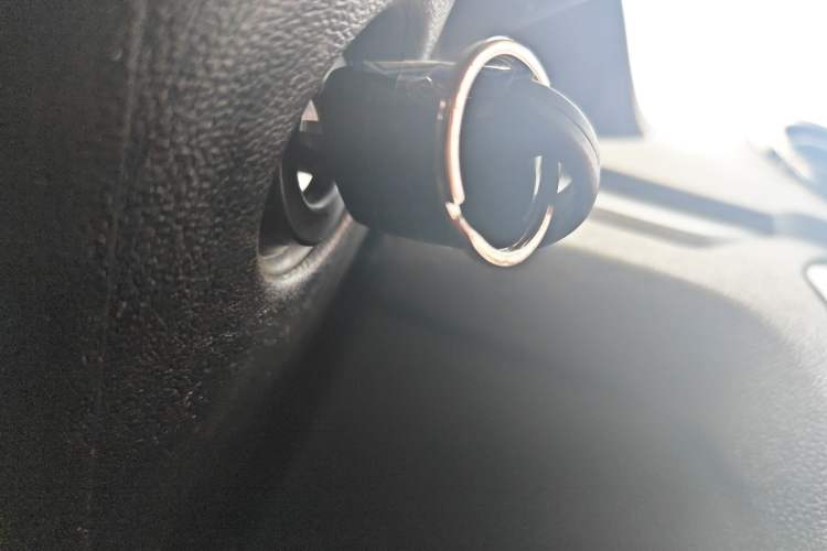 Used Volkswagen Jetta 2017 1.4L Manual Fashion Edition Vehicle Key