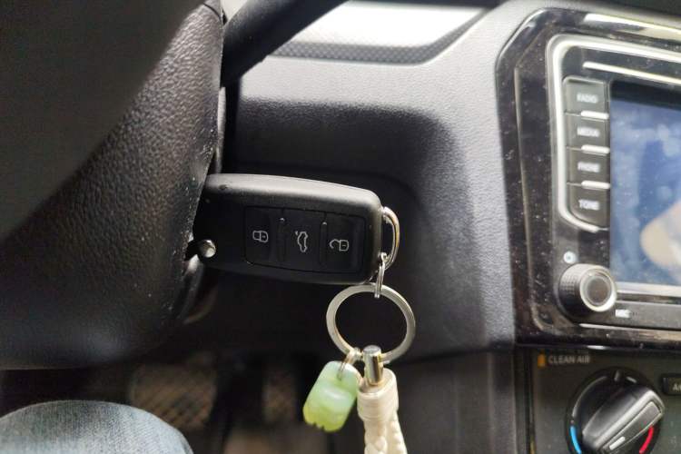 Used Volkswagen Jetta 2017 1.5L Automatic Fashion Model Vehicle Key