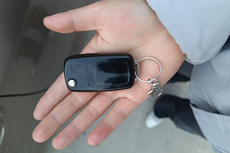 Used Volkswagen Jetta 2017 1.4L Manual Fashion Edition Vehicle Key