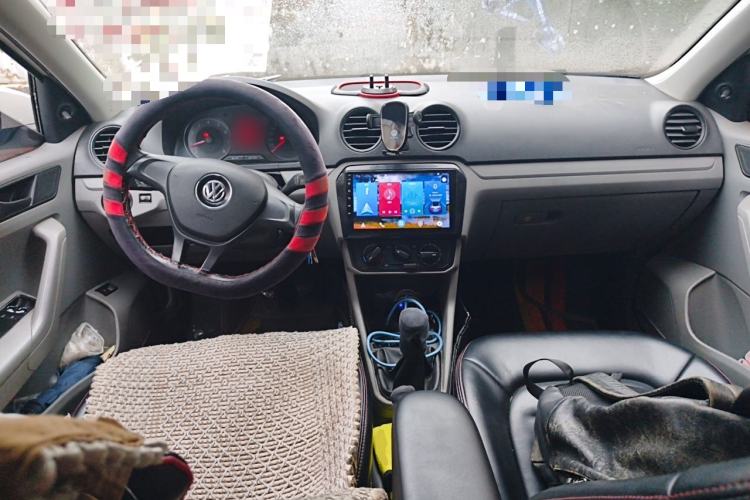 Used Volkswagen Jetta  Center Console