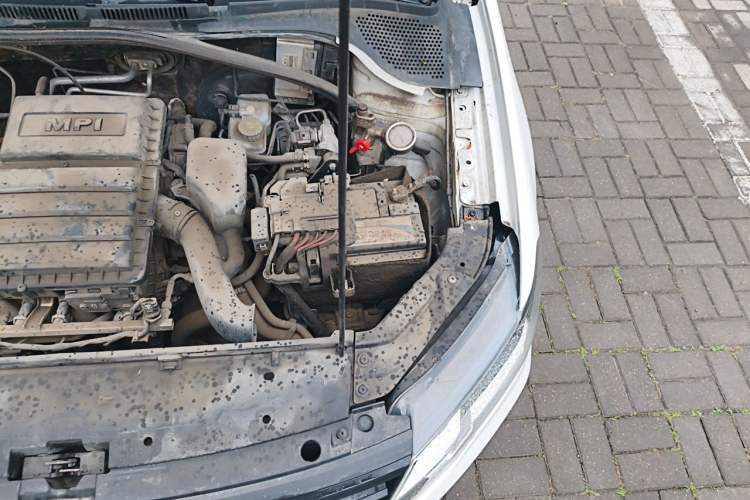 Used Volkswagen Jetta  Engine Bay Left