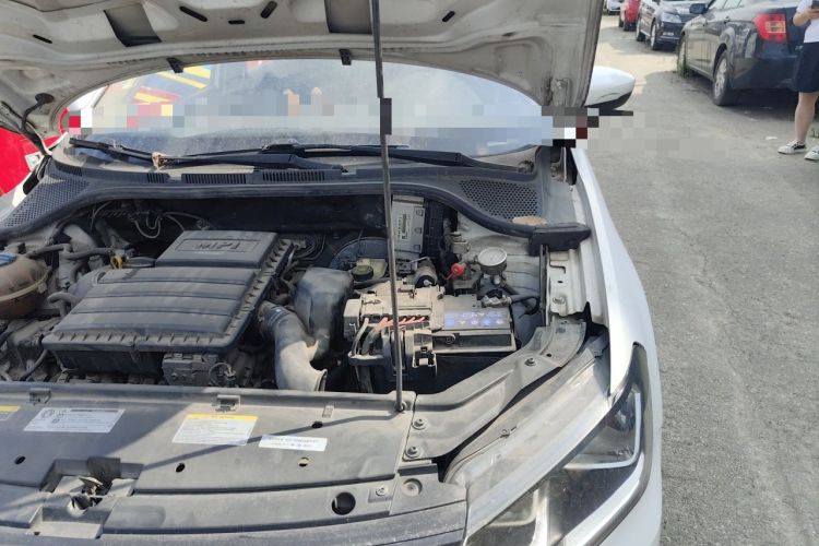 Used Volkswagen Jetta  Engine Bay Left