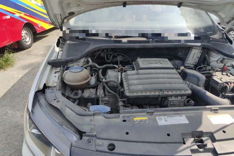 Used Volkswagen Jetta  Engine Bay Right