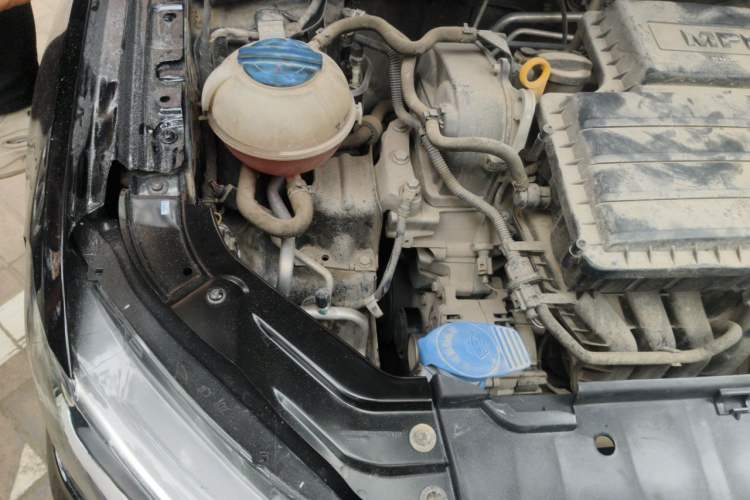 Used Volkswagen Jetta 2019 Dream Edition 1.4L Manual Comfort Version Engine Bay Right