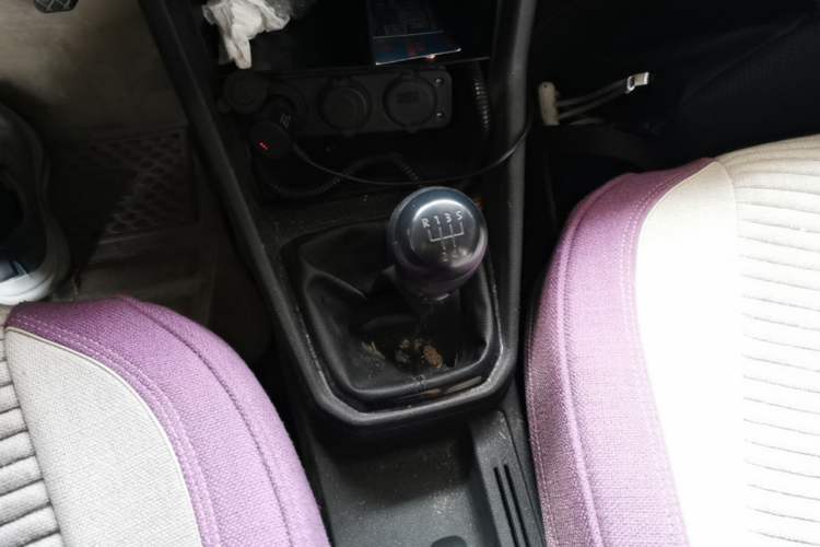 Used Volkswagen Jetta 2019 Dream Edition 1.4L Manual Fashion Version Gear Lever