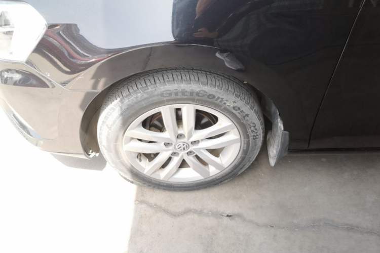 Used Volkswagen Jetta 2019 Dream Edition 1.4L Manual Fashion Version Left Front Wheel Hub