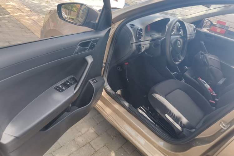 Used Volkswagen Jetta 2019 Dream Edition 1.5L Manual Fashion Version Driver Seat