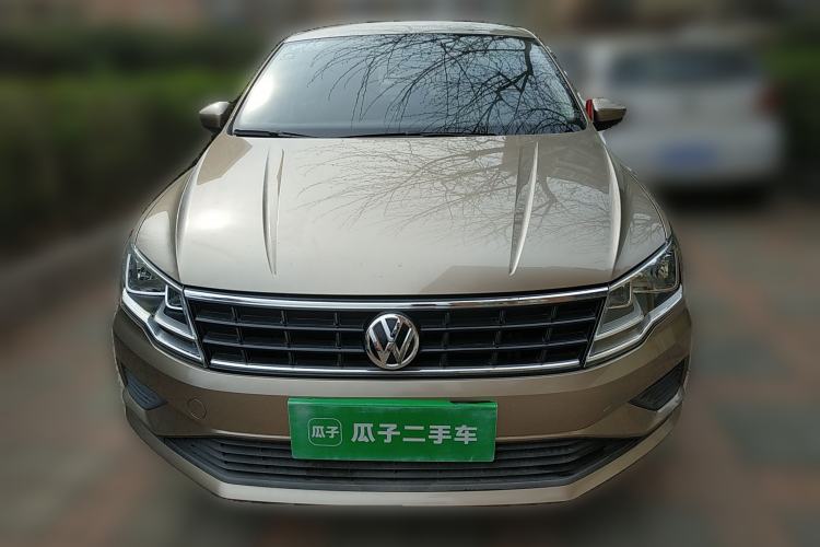 Used Volkswagen Jetta 2019 Dream Edition 1.5L Manual Fashion Version Front